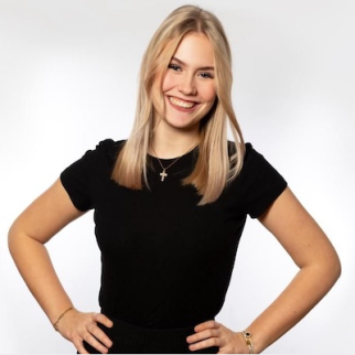 Theresa (Berufschule bis Juli)  